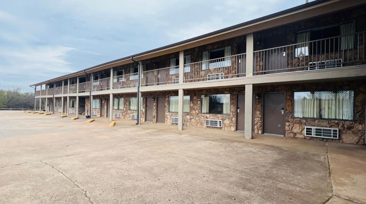Cattle Country Lodge Stroud Екстериор снимка