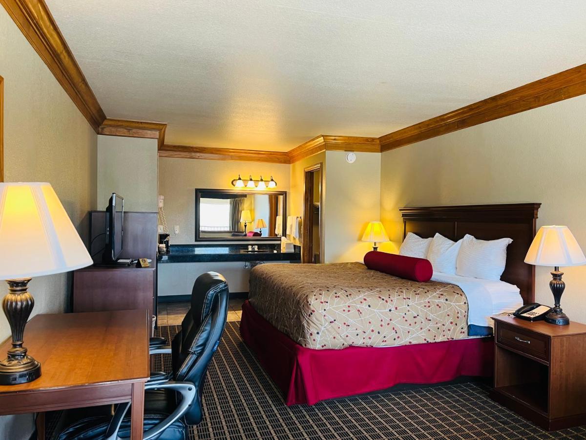 Cattle Country Lodge Stroud Екстериор снимка